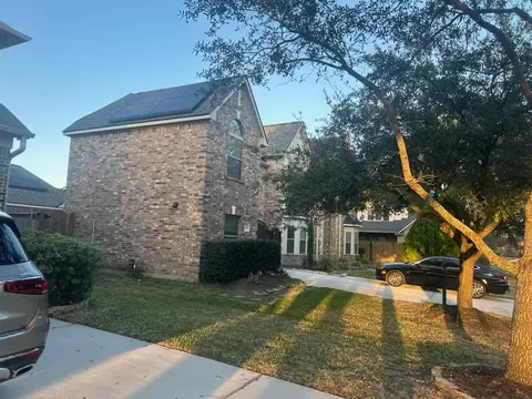 14014 Summerwood Ln #B, Houston, TX 77013