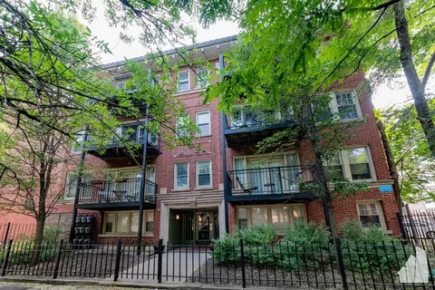 4420 N Ashland Ave #3W, Chicago, IL 60640