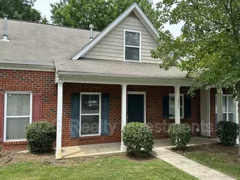 1917 Butterfly Ln, Charlotte, NC 28269