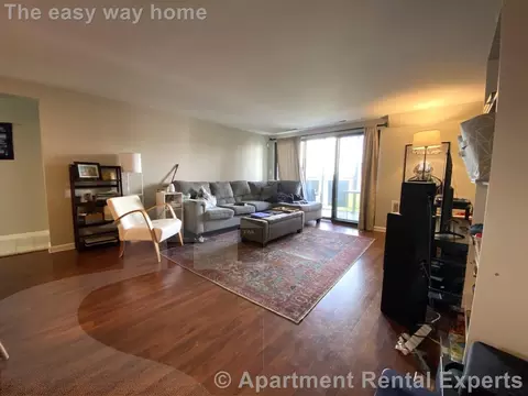 28 9th St #701, Medford, MA 02155