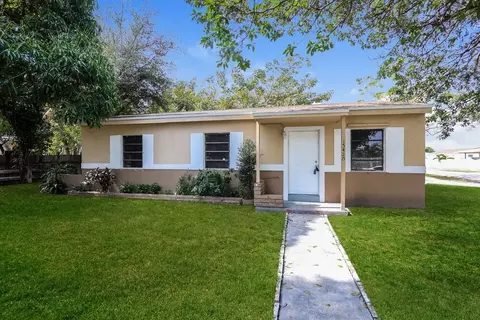 15420 NW 27th Pl, Miami Gardens, FL 33054