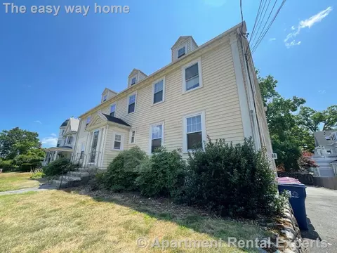 206 W Emerson St #2R, Melrose, MA 02176