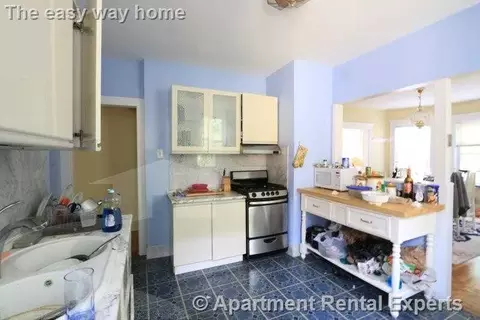 19 Park Ave #2, Medford, MA 02155