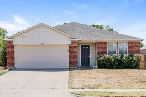 1519 Columbia Dr, Glenn Heights, TX 75154