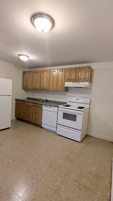 24 Grove St #12, Arlington, MA 02476
