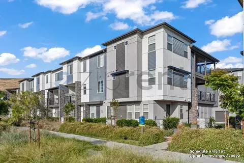 376 Line St, Hayward, CA 94544