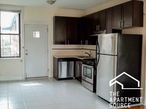 2876 N Clark St #3, Chicago, IL 60657
