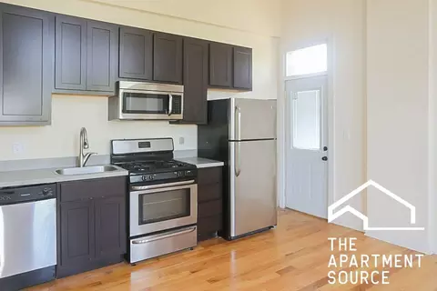 2956 N Racine Ave #3R, Chicago, IL 60657