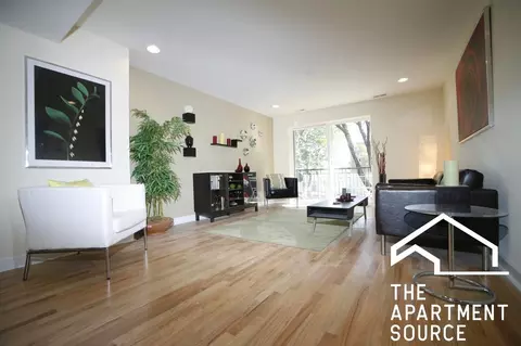 6954 N Greenview Ave #311, Chicago, IL 60626