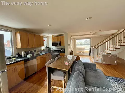 1110 Massachusetts Ave #4, Cambridge, MA 02138