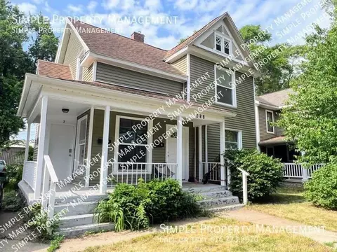 452 Oakdale St SE #2, Grand Rapids, MI 49507