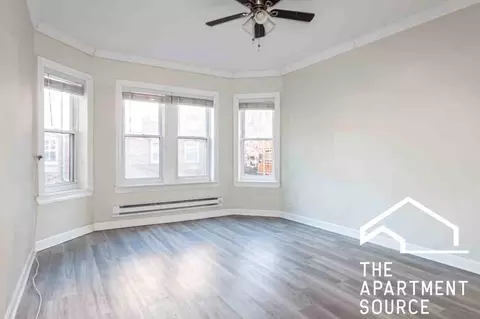 w roscoe st, Chicago, IL 60618