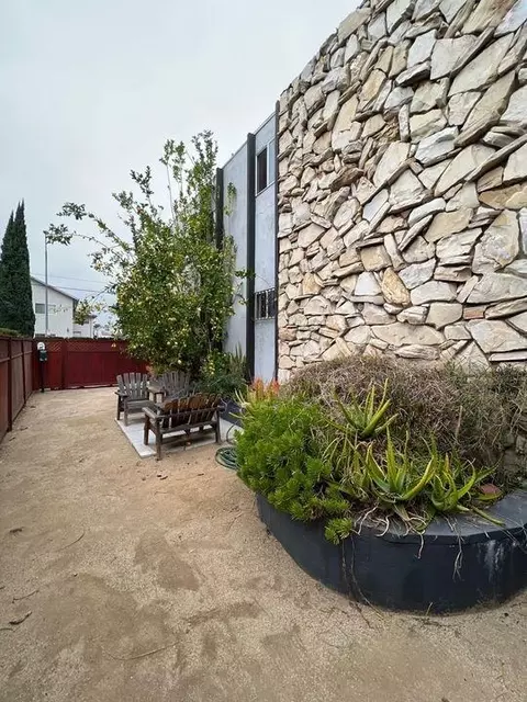 1010 N Wilton Pl #2, Los Angeles, CA 90038