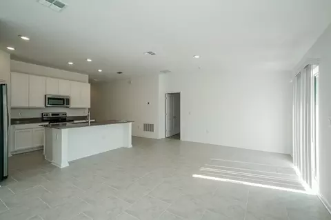 239 Pershing St, Bartow, FL 33830 photo 3