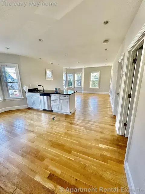 57 Greenleaf Ave #2, Medford, MA 02155