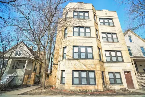 2230 N Sawyer Ave #1W, Chicago, IL 60647