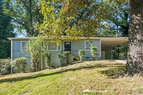 6103 Blackhawk Trl SE, Mableton, GA 30126