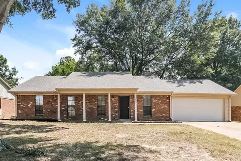 6170 Chickasaw Dr, Olive Branch, MS 38654