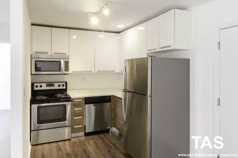 925 W Carmen Ave #3B, Chicago, IL 60640