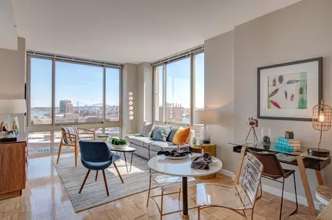 885 Main St #6B, New York, NY 10044