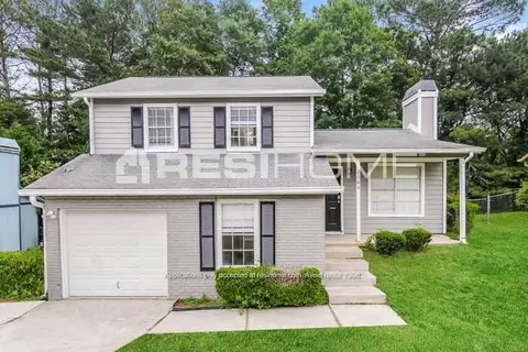 2084 Charles Cudd Ct, Lithonia, GA 30058
