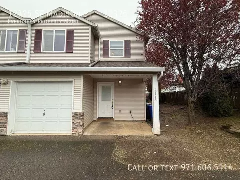 12325 SE Madison St #12325, Portland, OR 97233