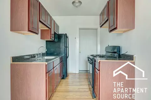 2111 Grove Ave #210, Berwyn, IL 60402