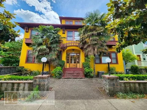 2934 SE Morrison St #2, Portland, OR 97214