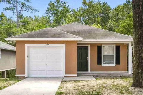 1233 Homard Pl, Jacksonville, FL 32225