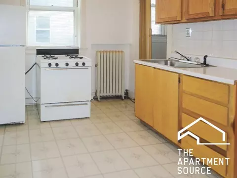 5061 N Damen Ave #2E, Chicago, IL 60625