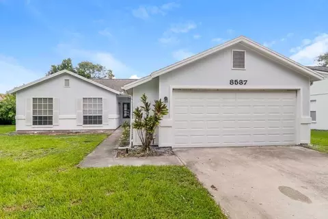 8537 Berkley Dr, Hudson, FL 34667