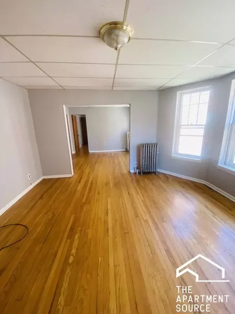 3930 N Keeler Ave #2B, Chicago, IL 60641
