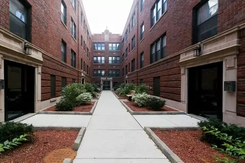 2203 W Eastwood Ave #3NW, Chicago, IL 60625