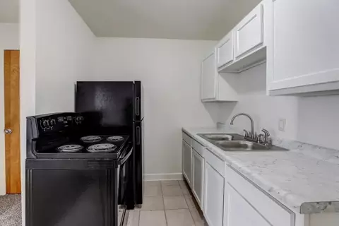 560 Dover St #3, Mount Morris, MI 48458