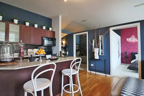 343 S Dearborn St #2-1, Chicago, IL 60604
