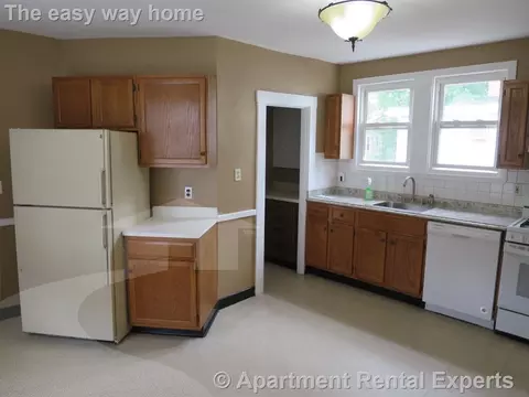 95 Flint St #2, Somerville, MA 02145