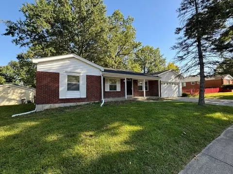 12910 Verwood Dr, Florissant, MO 63033