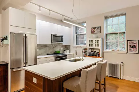 4 Kilsyth Ter #14, Boston, MA 02135