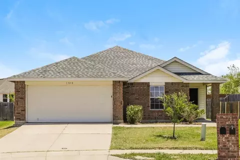 1520 Castle Ridge Rd, Fort Worth, TX 76140