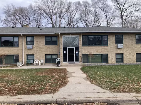 136 11th Ave N #1B, South Saint Paul, MN 55075