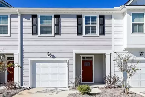 646 Trotters Ln, Moncks Corner, SC 29461