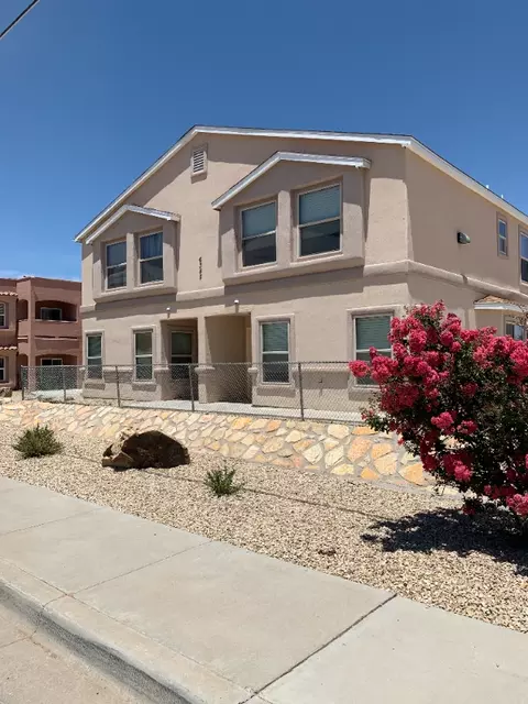 6345 Reynolds Dr #C8, Las Cruces, NM 88011