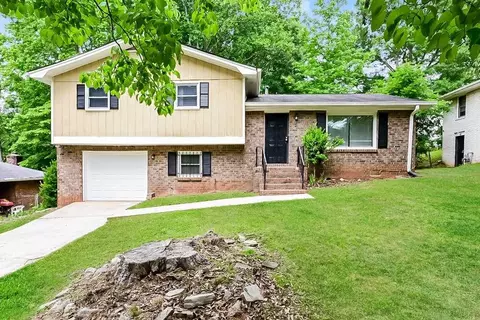 3074 Menlo Park Dr, Rex, GA 30273