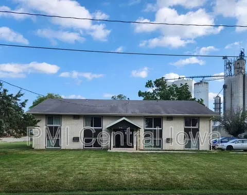 450 Laurel St #8, Waukee, IA 50263