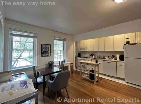 852 Massachusetts Ave #3, Cambridge, MA 02139
