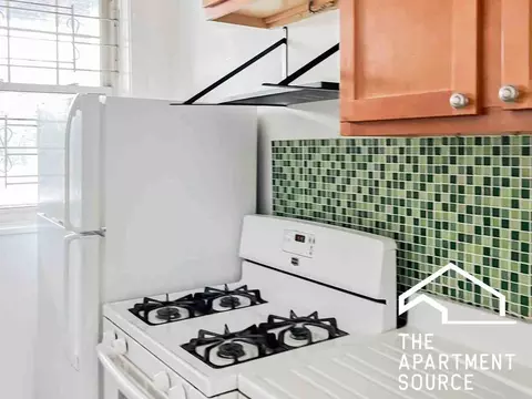 3817 N Lawndale Ave #3E, Chicago, IL 60618