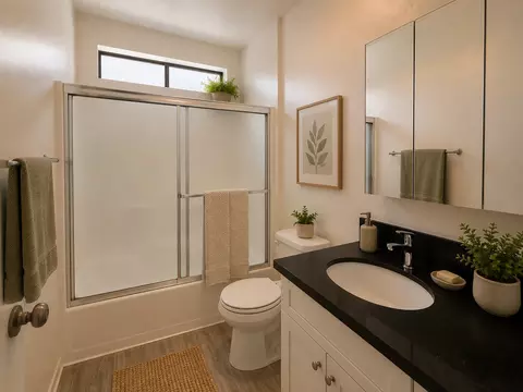 1907 W Victory Blvd, Burbank, CA 91506 photo 2