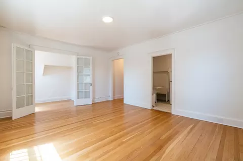 4210 Brooklyn Ave NE, Seattle, WA 98105