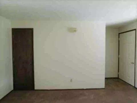 410 SE 7th Ave, Mill City, OR 97360 photo 4