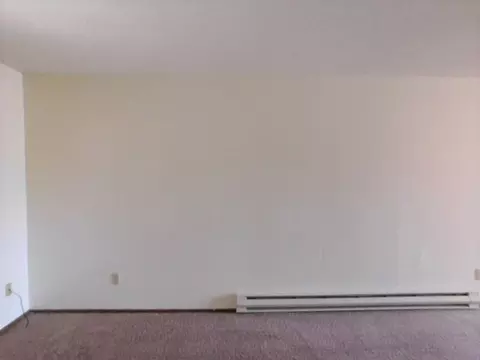 410 SE 7th Ave, Mill City, OR 97360 photo 3